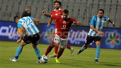 بالفيديو.. الأهلي يقترب من التتويج بالدوري بثنائية على الداخلية
