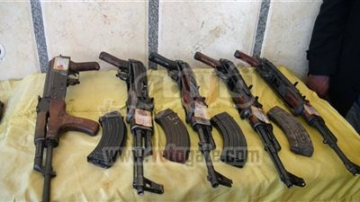 ضبط عاطلين بحوزتهما أسلحة نارية بالمرج