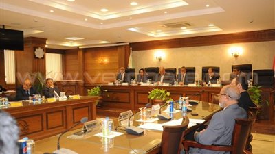 الجيزة تشكل مجلس حكماء للحوار الاجتماعي وبحث علاقات العمل