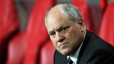 الأهلي يطيح بمارتن يول ويبحث عن مدرب جديد