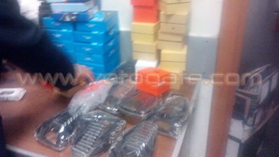 بالصور.. ضبط راكب بحوزته 92 ساعة تنصت و12 جهاز GBS بمطار القاهرة