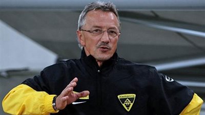 الألماني كروجر يقترب من تدريب المريخ السوداني