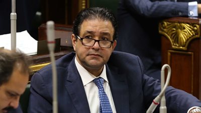 علاء عابد يشن هجوما حادا على الرئيس المعزول