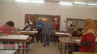 رئيس جامعة سوهاج يتفقد امتحانات نهاية العام