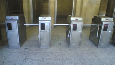 «المترو» تخاطب «المالية» لتوفير 4 ملايين دولار لصفقة ماكينات التذاكر