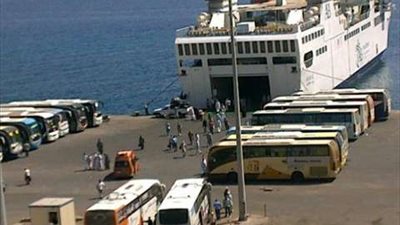 941 راكبا يغادرون ميناء نويبع وتداول 103 شاحنات