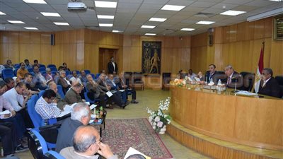 مطالبة الوزراء والنواب بتوفير 7 مليارات جنيه لمشروعات الصرف بالمنيا