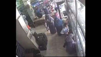 بالفيديو.. عصابة نسائية تسرق لاب توب من مركز كمبيوتر بالإسكندرية