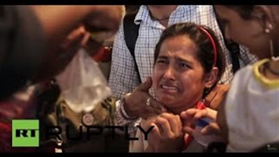 بالفيديو.. عائلة هندية تجبر الأطفال على ابتلاع الأسماك حية