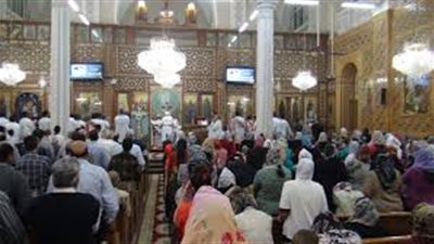 بالفيديو..أقباط يحتفلون بمولد 