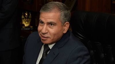 وزير التموين: لا تصرفوا سوى السكر والزيت والأرز من مقررات البطاقات
