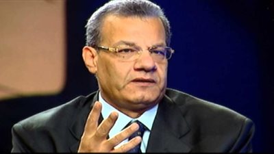 عادل حمودة: السيسي يطير لأداء مناسك العمرة بعد حلف اليمين