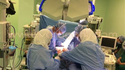 إنقاذ حياه شاب بإجراء عملية زراعة كلى في جامعة أسيوط