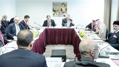 سفير أمريكا باليمن: واشنطن متمسكة بمبادرة كيري لحل الأزمة بصنعاء