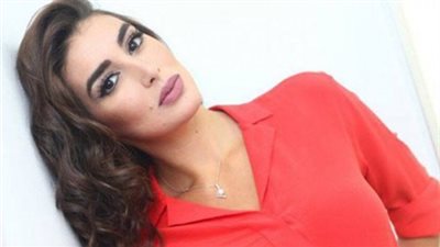 ياسمين صبرى لـ«محمودعبدالعزيز»: «ترجع لنا بألف سلامة»