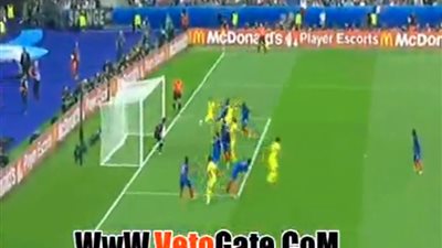 بالفيديو.. حارس فرنسا يمنع رومانيا من الهدف الأول في «يورو 2016»