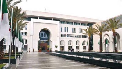 الجزائر تستدعي السفير الفرنسي للاحتجاح على إهانات إعلامية