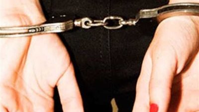 ضبط سيدتين بتهمة التحريض على الفسق في البحر الأحمر