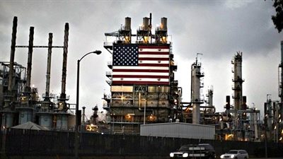 النفط يهبط 3% بسبب صعود الدولار وزيادة منصات الحفر بأمريكا