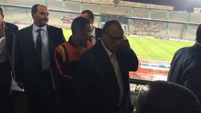 الخطيب وشحاتة وأبوريدة والصقر يؤازرون منتخب الشباب أمام رواندا