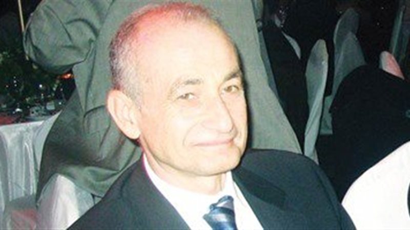  رجل الأعمال محمود