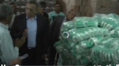 بالفيديو.. محافظ الجيزة يتفقد المجمعات الاستهلاكية بالواحات البحرية