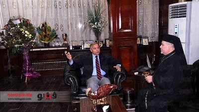 بالصور.. محافظ الأقصر يلتقى مطران الأقباط الأرثوذكس