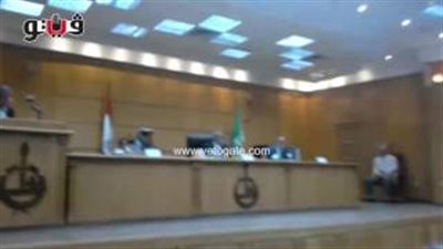 بالفيديو.. محافظ القليوبية لمسئول: «إللى مش عاوز يشتغل يقول وأنا أريحه»