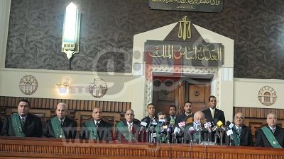 عضو بالشورى: إعادة محاكمة مبارك والعادلى إجراء قانونى سليم