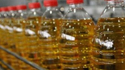 «بقالة البحيرة»: «التموين» تخطر شركاتها بخفض أسعار زيت البطاقات المدعمة