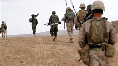 جندي أفغاني يفتح النار على عسكريين أمريكيين ويقتل أحدهم