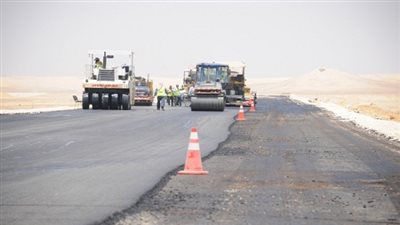 تحويلات مرورية بطريق الإسماعيلية الصحراوي لتركيب كوبري مشاة