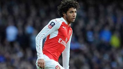 النني على مقاعد بدلاء أرسنال أمام لودوجوريتس بدوري الأبطال