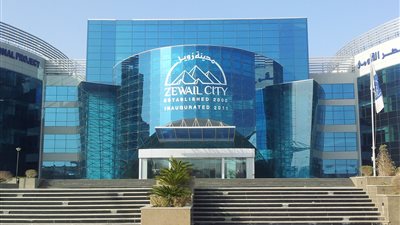 مدنية زويل تنجح في فك لغز السرطان