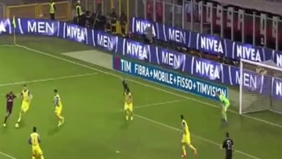 بالفيديو.. ميلان يفوز بثلاثية على كييفو فيرونا