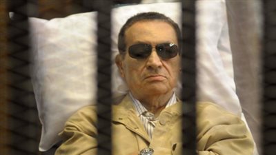 إعادة محاكمة مبارك بين القبول والرفض.. الخطيب: أخشى من تلاعب الإخوان بالأدلة الجديدة.. الدماطي: إعادة المحاكمة لصالح مبارك.. صلاح: شو إعلامي