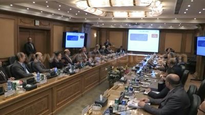 بالصور.. اجتماع لمناقشة تحديات الاستثمار بهيئة الرقابة الإدارية
