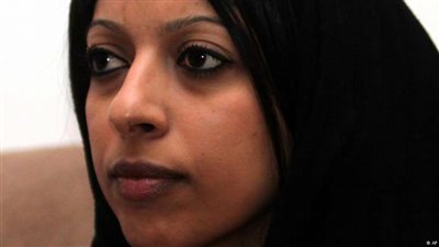 الناشطة زينب الخواجة تغادر البحرين بعد تلقيها تهديدات