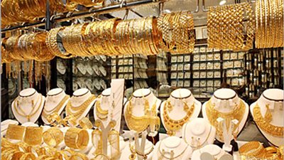 هبوط أسعار الذهب تحت ضغط مكاسب الدولار