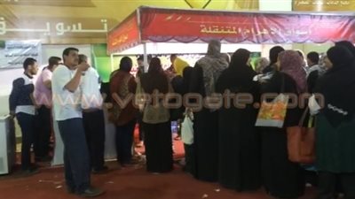 بالفيديو.. إقبال متوسط على «أهلا رمضان» في يومه الأخير