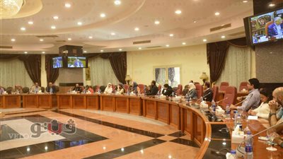 طلاب الجامعة الأمريكية يبحثون رؤية محافظة المنيا في التنمية الاقتصادية