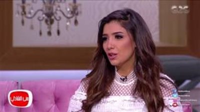 بالفيديو.. مي عمر لمنى الشاذلي: أول تدريب لي كان في العاشرة مساء