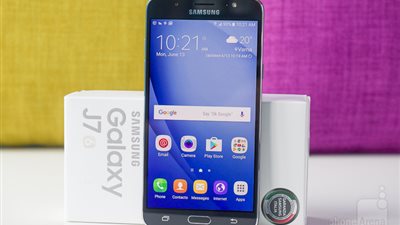 إصدار أندرويد نوجا يصل لهاتف جالاكسي J7 (2016) قريبًا