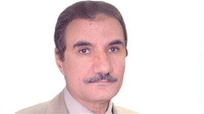 رئيس تحرير الأيام يتهم وزير الزراعة ومسئولين بالاستيلاء على أراض