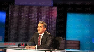 بالصور.. «باسم يوسف»: فضلت سلامة أسرتي وفريق العمل على عودة «البرنامج»