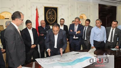 وزير الإسكان يبحث مع شركات المقاولات تنفيذ أبراج العلمين الجديدة