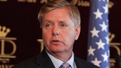 سيناتور أمريكي يدعو لدعم مصر ماليا لمواجهة «داعش»