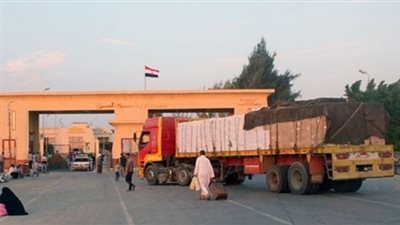 إدخال 97 شاحنة مواد بناء إلى قطاع غزة