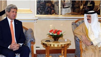عاهل البحرين يبحث مع «كيري» محاربة الإرهاب والعلاقات الثانية