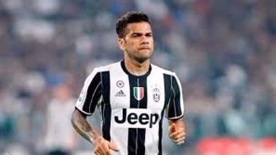 «داني ألفيس» أفضل لاعب في جولة نصف نهائي دوري الأبطال